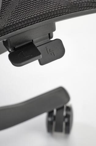 Кресло компьютерное HALMAR OSVALDO черный