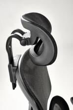 Кресло компьютерное HALMAR MACAR черный