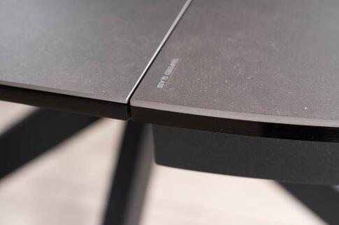 Стол обеденный SIGNAL PORTO Ceramic темно-серый мрамор/черный мат 120-160/120