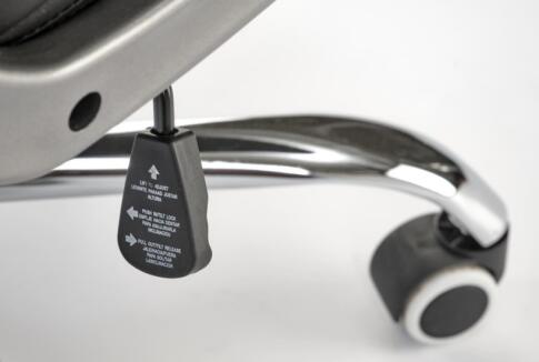 Кресло компьютерное HALMAR HELDER черный