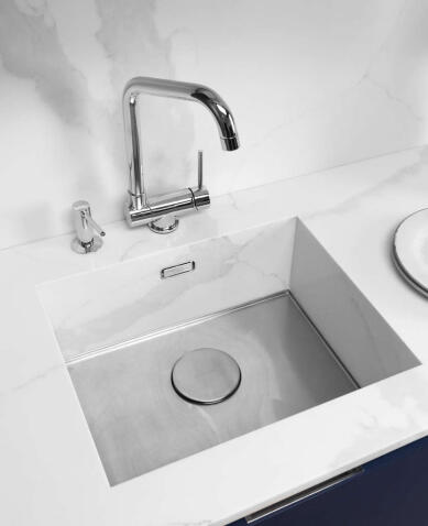 Кухонная мойка из нержавейки Omoikiri Kasen 53-26-INT-IN нержавеющая сталь