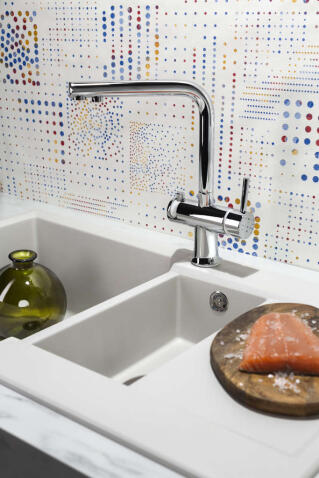 Смеситель для кухни Omoikiri Hotaru-C-WH хром/белый