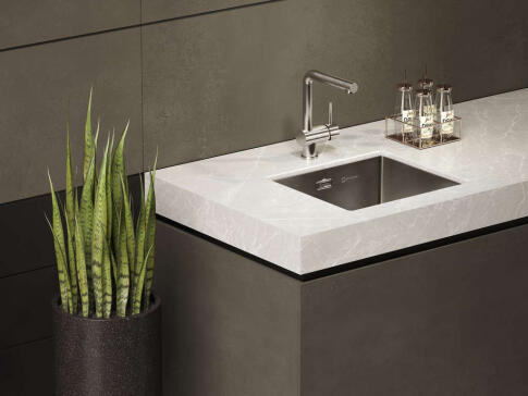 Смеситель для кухни Omoikiri Tanigawa-BN нержавеющая сталь