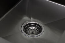 Кухонная мойка из нержавейки BLANTEK LS-5848B Nano black