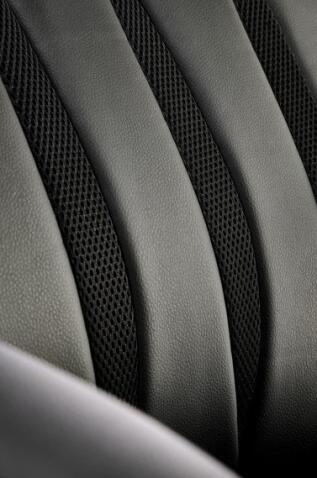 Кресло компьютерное HALMAR ROMANO черный