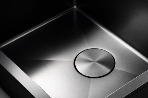 Кухонная мойка из нержавейки BLANTEK LS-5444B Nano black