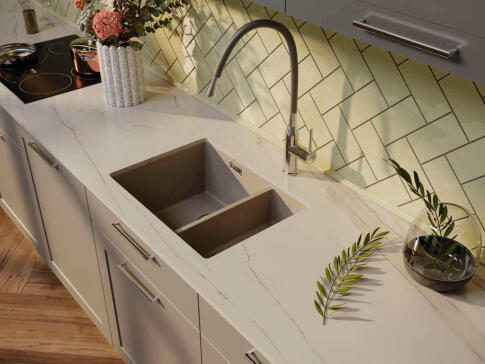 Смеситель для кухни Omoikiri Yatomi-BN-GR нержавеющая сталь