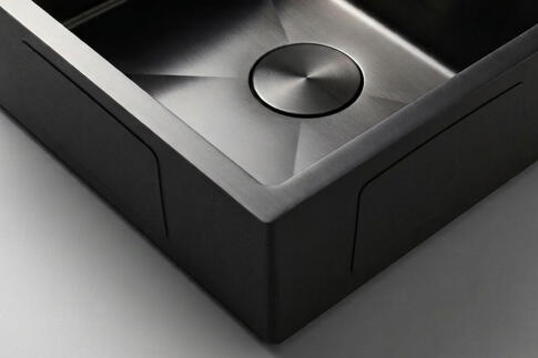 Кухонная мойка из нержавейки BLANTEK LS-5444B Nano black
