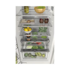 Холодильник встраиваемый WHIRLPOOL WHC18 T132