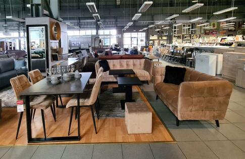 Стул SIGNAL CHIC Velvet Bluvel 28 бежевый/черный