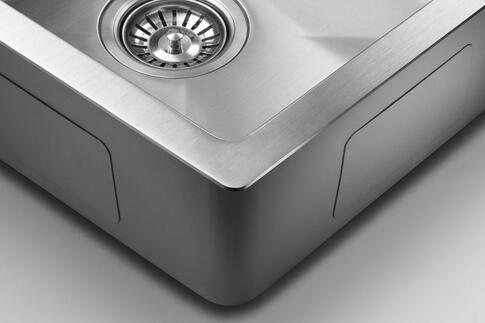 Кухонная мойка из нержавейки BLANTEK LS-5050S Brushed