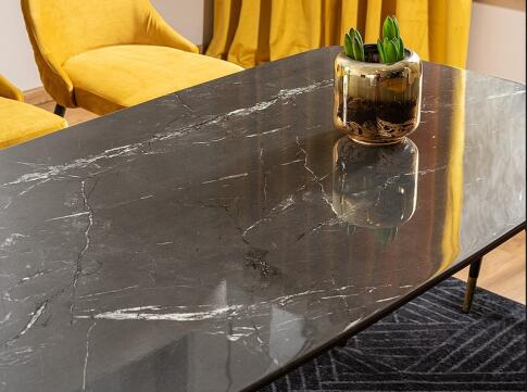 Стол обеденный SIGNAL CYRYL I эффект черного камня/черный/золотой 140/80