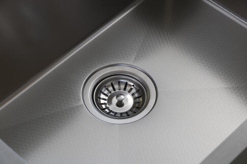 Кухонная мойка из нержавейки BLANTEK LS-5848H Honeycomb