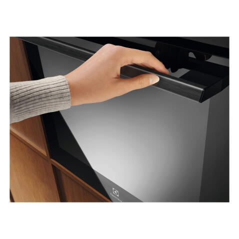 Духовой шкаф ELECTROLUX LOE8F38Z