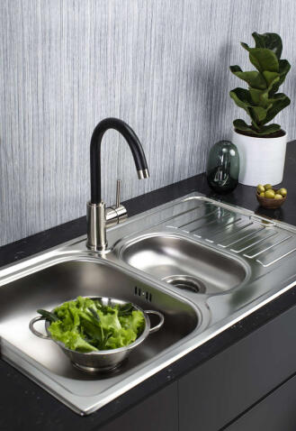 Смеситель для кухни Omoikiri Shinagawa-BN-BL черный