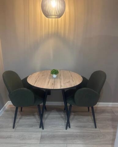 Стол ВВР Элип-2 дуб кера/черный конус, пластик