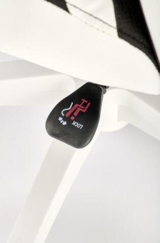 Кресло компьютерное HALMAR CHRONO черно/белый