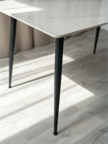 Стол обеденный SIGNAL RION белый лак/черный 80/80