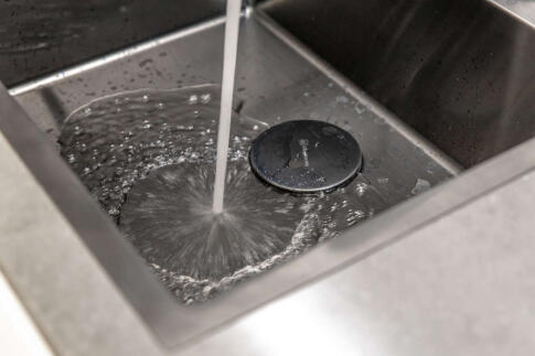 Кухонная мойка из нержавейки Omoikiri Akisame 59-IN нержавеющая сталь