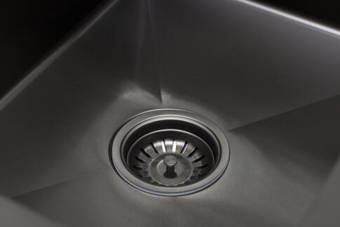 Кухонная мойка из нержавейки BLANTEK LS-5848B Nano black