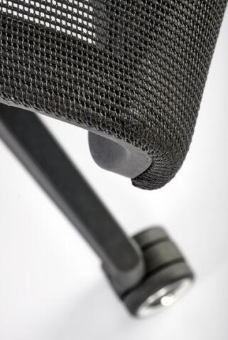 Кресло компьютерное HALMAR GOLIAT черный