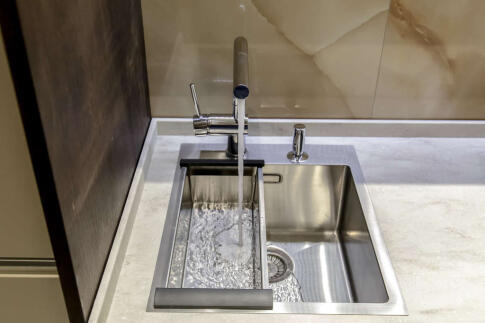 Кухонная мойка из нержавейки Omoikiri Akisame 41-IN нержавеющая сталь