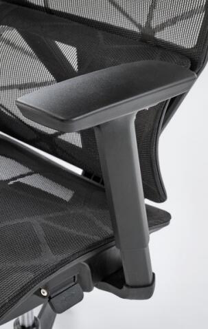 Кресло компьютерное HALMAR OSVALDO черный