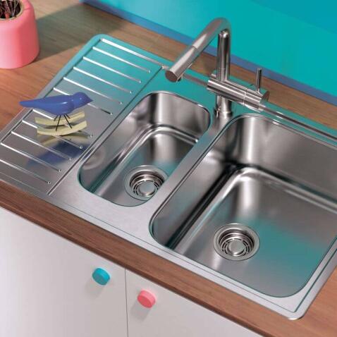 Кухонная мойка из нержавейки Omoikiri Sagami 79-2-IN нержавеющая сталь