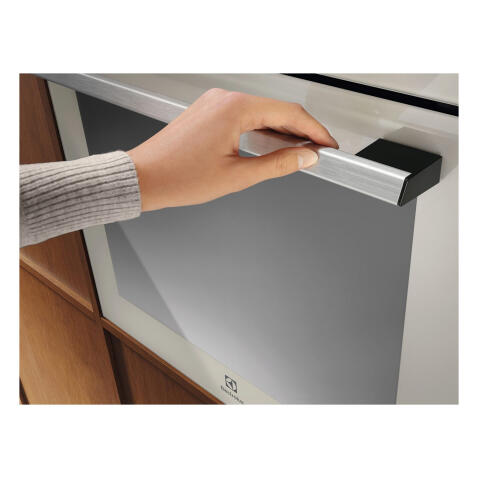 Духовой шкаф ELECTROLUX LOE8F38S