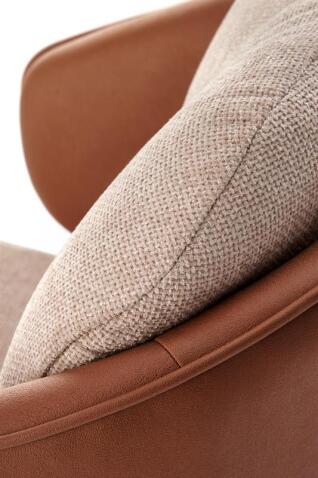 Стул HALMAR K554 коричневый/бежевый/черный, поворотный